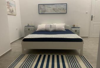 Cozy apartment allows 18 year olds to book a room