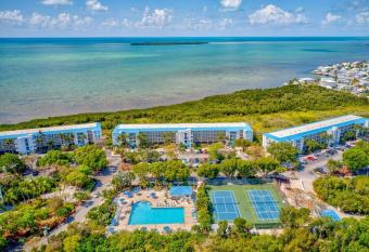 Oceanfront Paradise Awaits You has Balcony rooms