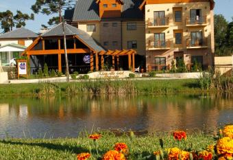 Sky Ville Hotel Gramado has Balcony rooms