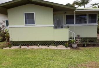 Three Bedroom One Bathroom In Downtown Hilo allows 18 year olds to book a room