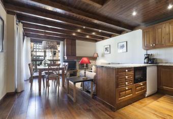 Luderna - Apartamento Val de Ruda A10 Gerber has Balcony rooms