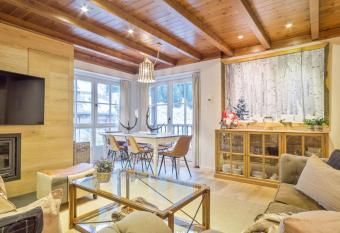 Luderna - Apartamento Val de Ruda A19 de Saumet has Balcony rooms