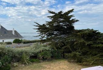 Maison face oc  an has Balcony rooms