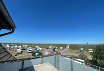 Meerzeit Strandhotel has Balcony rooms