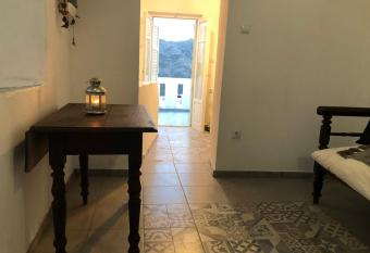 Sunset House has Balcony rooms