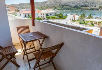 Pag Marina Rooms & Apartment has Balcony rooms