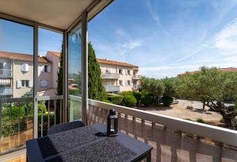 Delicate 1 bedroom close to the beaches - Dodo et Tartine has Balcony rooms