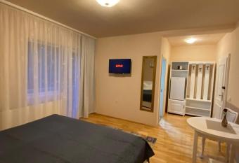 Vila David has Balcony rooms