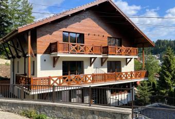 PENTA Apartments has Balcony rooms