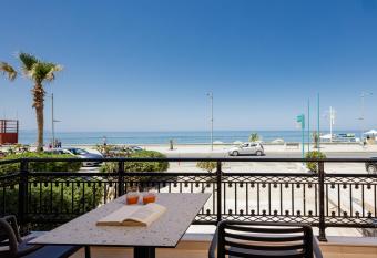 Panorama Home has Balcony rooms