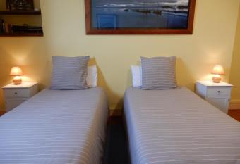 Chambre, vue panoramique, petite vue mer, 300 metres plage Mers les Bains Le Treport allows 18 year olds to book a room