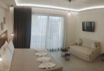 My Place Luxury Apartments has Balcony rooms