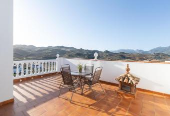 Casa de Teones has Balcony rooms