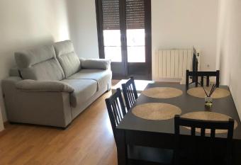 PREDICADORES allows 18 year olds to book a room