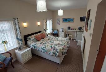 Tennyson Lodge allows 18 year olds to book a room