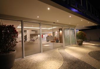 Flat em Cabo Frio - Bairro da Passagem - Praia do Forte allows 18 year olds to book a room