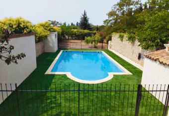 Aur Blan - Chambres Le Somail allows 18 year olds to book a room