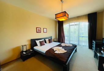 Luxury apartment whit sea view at Sunny Beach has Balcony rooms