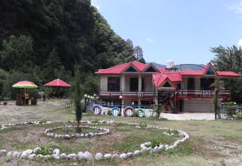 PinParvati Greathimalayan homestay river side has Balcony rooms