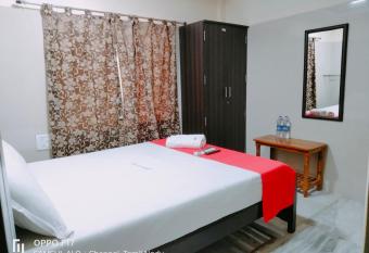 GEMINI GUEST HOUSE allows 18 year olds to book a room