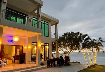 Acua Luna Resort & Dive Center has Balcony rooms