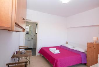 small studio next to the beach allows 18 year olds to book a room