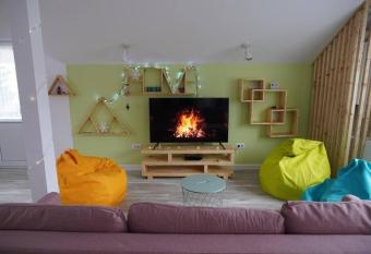 Cozy Attic Azuga has Balcony rooms