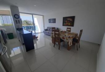 Apartamento Santa Marta Bello Horizonte Junto a Ol  mpica has rooms with a private hot tub