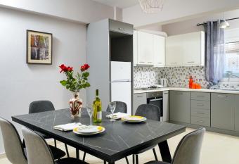 Zoi s house has Balcony rooms