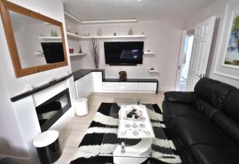 19 Shrewsbury Walk allows 18 year olds to book a room