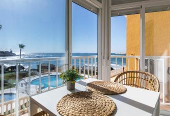 @SeaFront has Balcony rooms