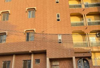 Appartment in Keur Massar allows 18 year olds to book a room