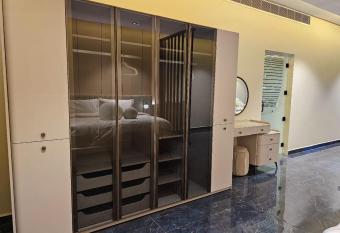 Rose Park Riyadh has rooms with a private hot tub