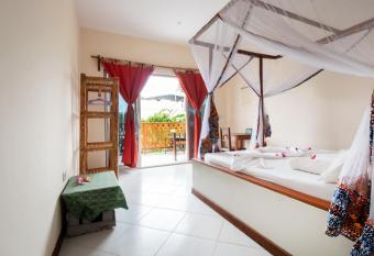 RaCoCo Villa has Balcony rooms