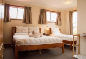 Burnie BNB With Ocean Views allows 18 year olds to book a room