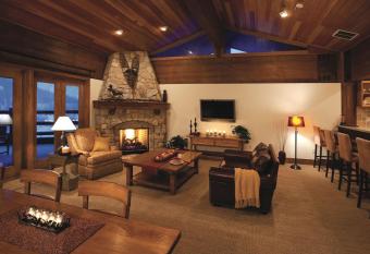 Flagstaff Three Bedroom Suite with Majestic Mountain Views condo has rooms with a private hot tub