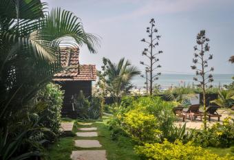 Lotus Sutra has Balcony rooms