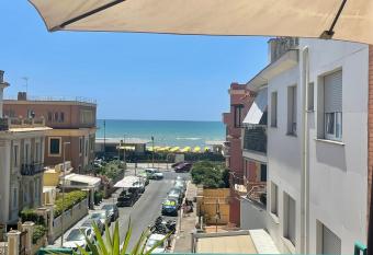 Ostia Bed and Beach allows 18 year olds to book a room