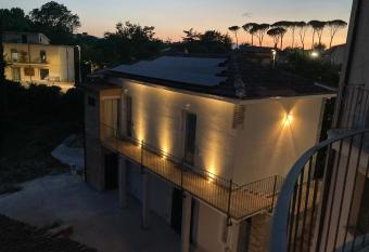 Borgo Bruno has Balcony rooms