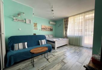 Bright 1BD Apartment with Nice Terrace has Balcony rooms