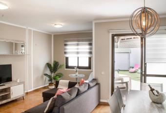 Villa Sol y Paz, espacioso jard  n y aparcamiento has Balcony rooms