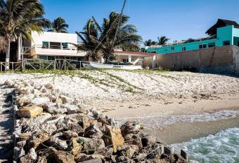 Oceanfront Casita Coral allows 18 year olds to book a room