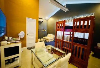 BALMANO Bed and Breakfast has Balcony rooms