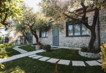 Apartments PARADISE GARDEN Holiday House has Balcony rooms