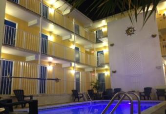 Seaside Inn & Suites has Balcony rooms