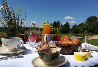 Douce campagne has Balcony rooms