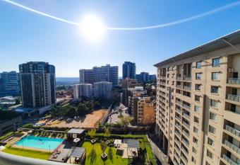 WestPoint Sandton Skyline Apartment allows 18 year olds to book a room