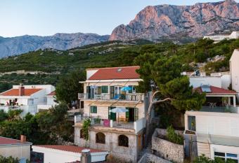 Villa Vo  tanka has Balcony rooms
