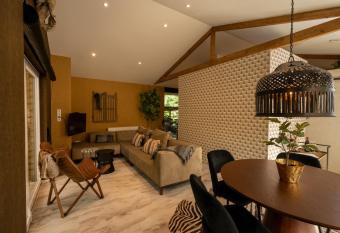 ZEN-Bungalow NO 4 met sauna en hottub has Balcony rooms