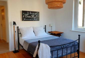 C  t   Jardin has Balcony rooms